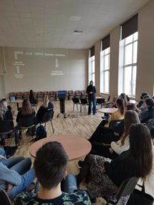 diāna eisaka stāsta par savu karjeru