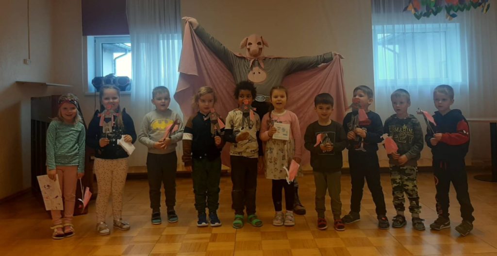 cūkmens ar bērniem