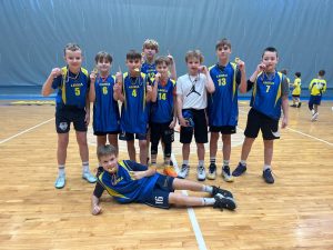 3.-5.klašu basketbolisti