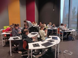 7.klases skolēni veido animācijas