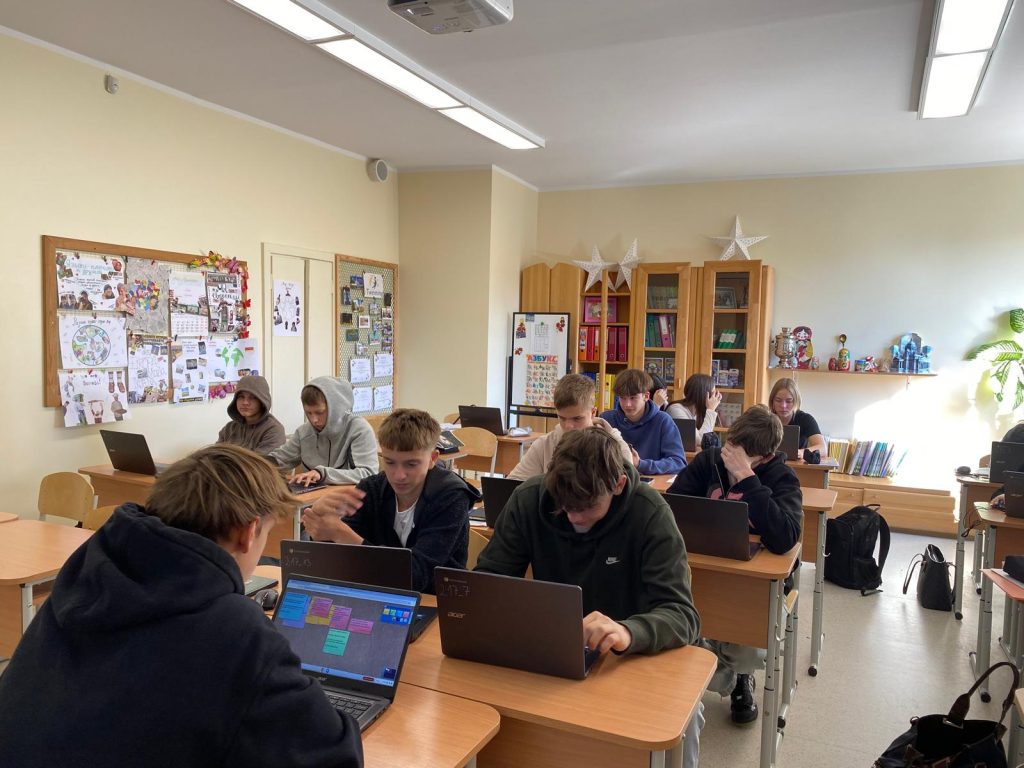 Skolēni Etwinning projektā