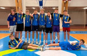 Zēnu basketbola komanda.