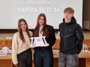 "Papīra tilti" konkursa dalībnieki