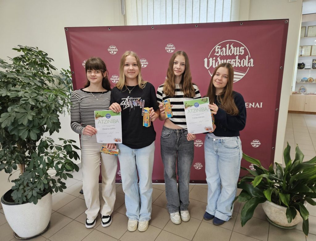 Konkursa dalībnieces.