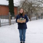 rbt Meitene ar saņemto balvu