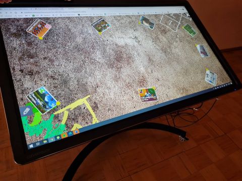 interaktīvais galds