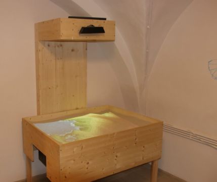 interaktīva smilšu kaste