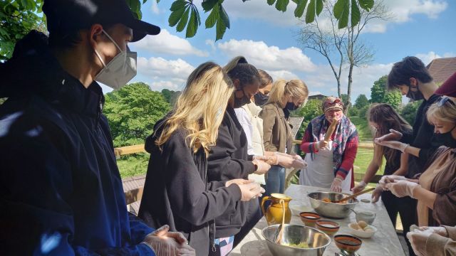 sklandrausu cepšana