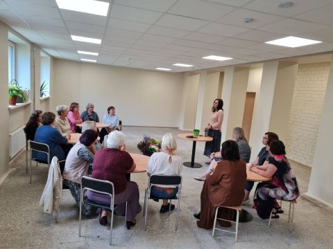 nodarbība ziedu kārtošanā