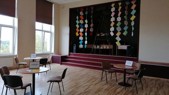 iekārtota dzejas dienu telpa