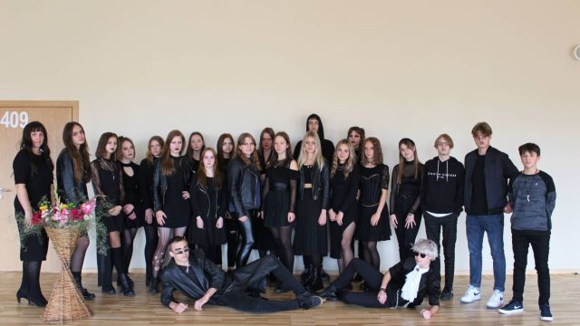 10.b klases melnā diena