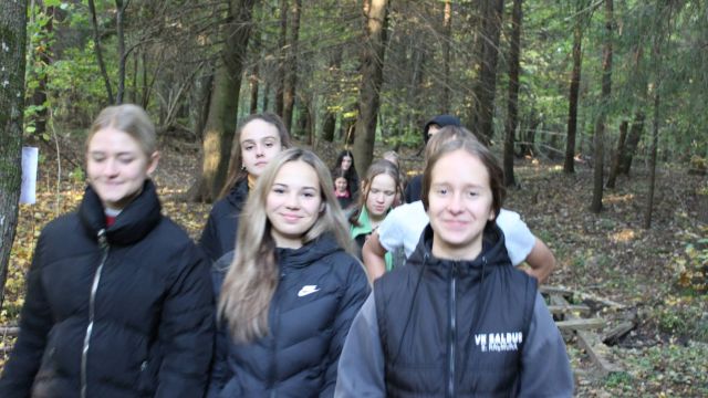 10.b klases meitenes