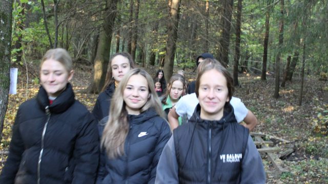 10.b klases meitenes
