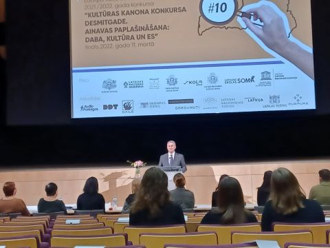 kultūras ministrs uzrunā konkursa dalībniekus