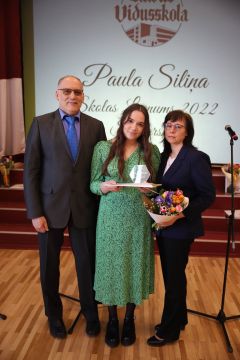 paula siliņa ar ģīmeni