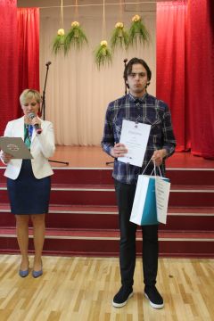 Balvu saņem Harijs Donāts Zomerfelds