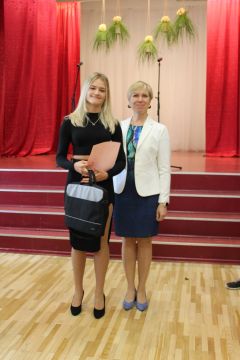 Gada skolēnciece 10.-11.klašu grupā Denīze Dēnava