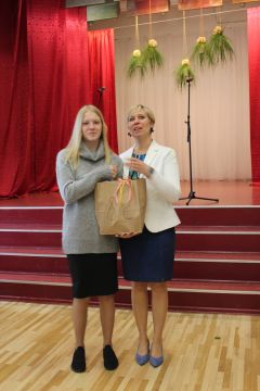 8.c klases skolniece