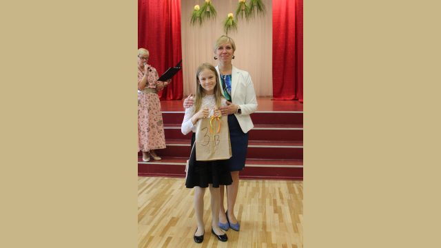 3.b klases skolniece