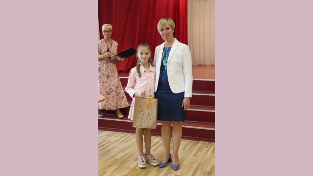 3.a klases skolniece