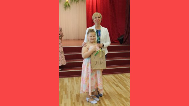 1.d klases skolniece
