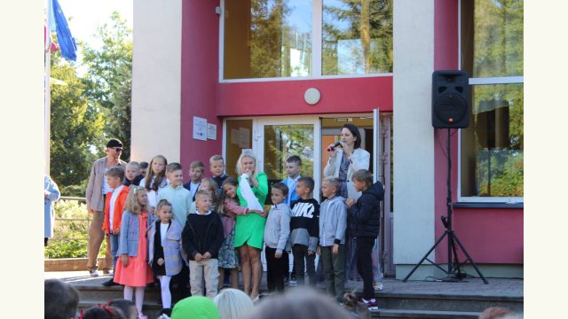 Pirmo zvanu uz stundu iezvana skolotāja Ilva