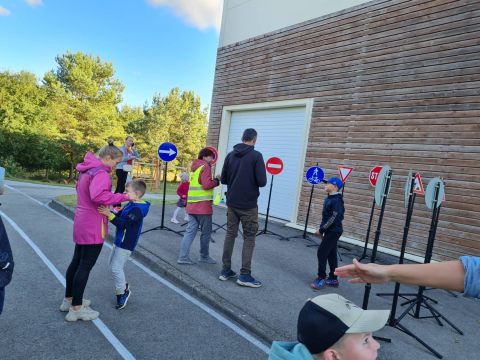 ceļa zīmju elementi sporta spēlēs