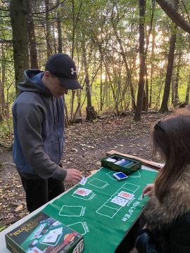 Pie pārbaudījuma- pokera spēle