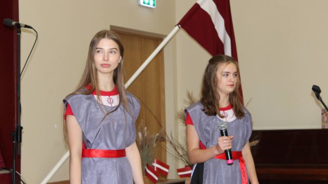 Ansambļa meitenes- Roberta Ernsone un Alise Hūne