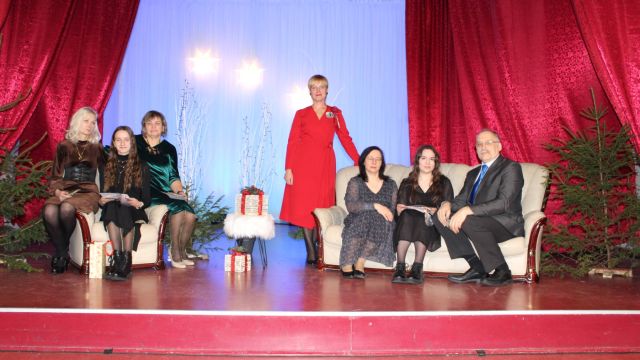 Vidusskolas posma teicamnieki ar vecākiem