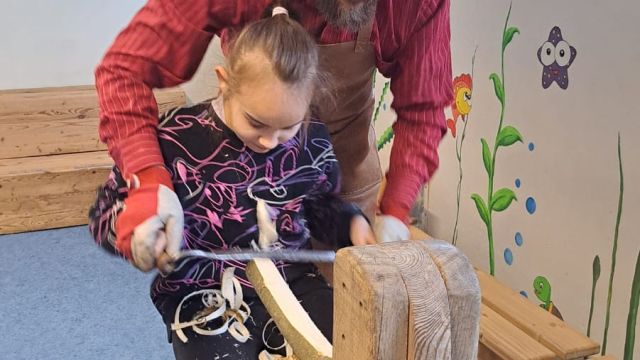 bērni namdara nodarbība