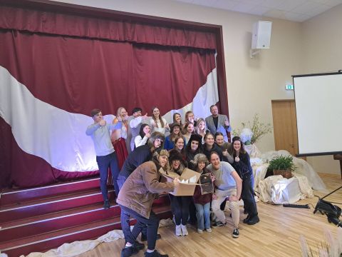 Skatītāju simpātiju balvas ieguvēji 11.mv klase