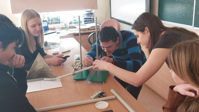 Fizmix komanda darbā