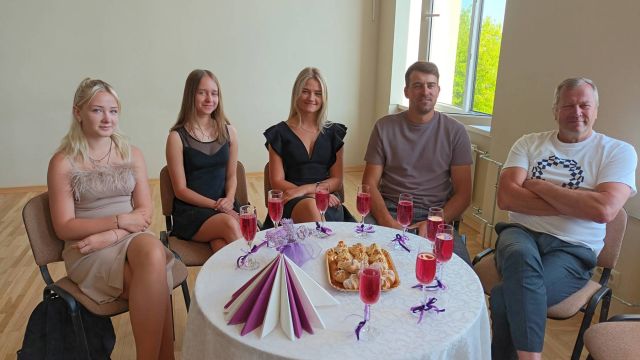 Foto no pasākuma olimpiāzu, konkursu un sporta sacensību uzvarētājiem.