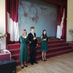 Pasākumu vada 8.klašu skolēni