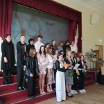 9.a klase saka paldies.