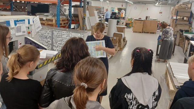 Skolēni viesojas uzņēmumos