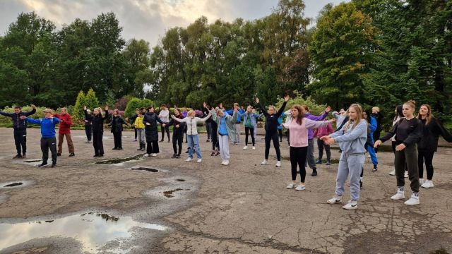 10.klašu skolēni pasākumā "Kļūsti mūsējais"