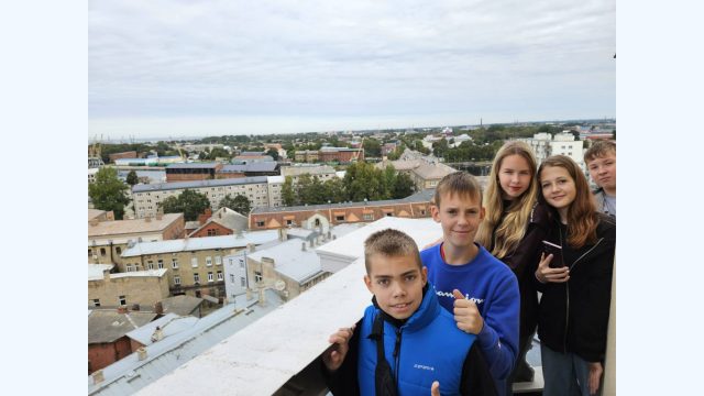Skats no Liepājas Trīsvienības baznīcas torņa.