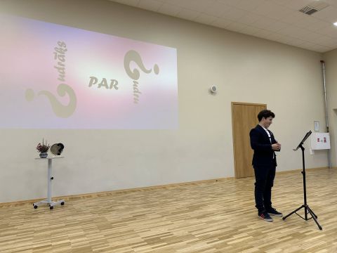 "Gudrs par gudrāku" 12.klasei