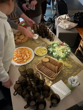 Saldus vidusskolas skolēnu pašpārvalde viesojas Rīgas 6.vidusskolā.