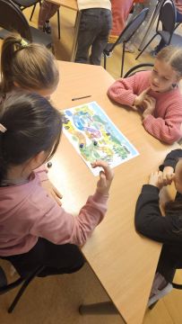 Silto džemperu diena