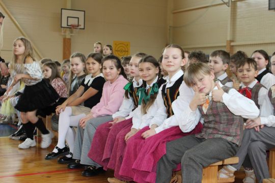 Vecvecāku diena sākumskolā