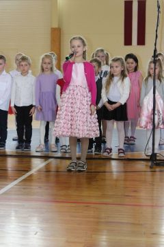 Vecvecāku diena sākumskolā