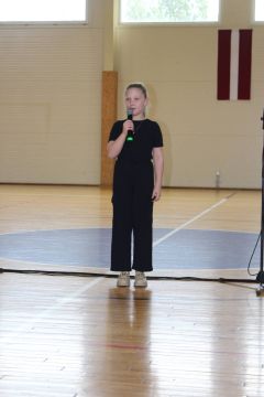 Vecvecāku diena sākumskolā