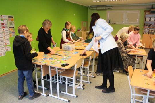 Vecvecāku diena sākumskolā