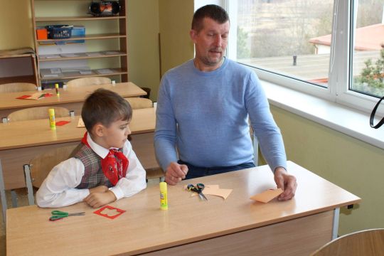 Vecvecāku diena sākumskolā