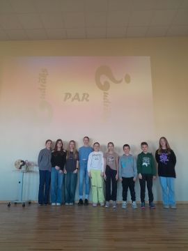 5.klašu dalībnieki "Gudrāks par gudrāku"