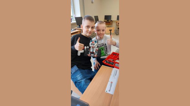 Lego robotikas pulciņš