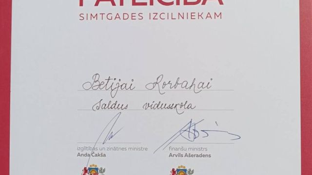 Simtgades stipendija